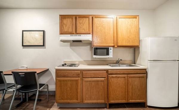 $1,050 / 1br - Simple Done Better with NO Hassle, NO Lease (1026 S Padre Island Dr, Corpus Christi, TX)62947913448449121