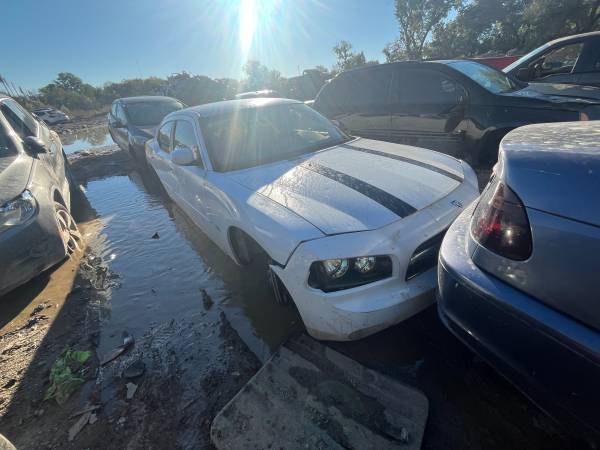 ✨2010 Dodge Charger - PARTING OUT - W-14 - STK#33314 ✨ 1