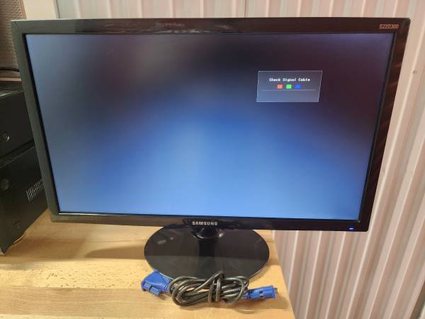 Samsung 22" LCD Computer Monitor 1