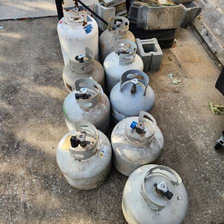Empty propane tanks 20 and 30 lb 1