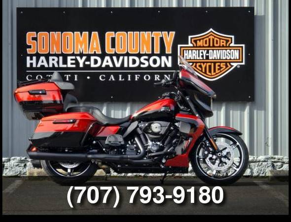 2025 Harley-Davidson Street Glide® Ultra Touring 1