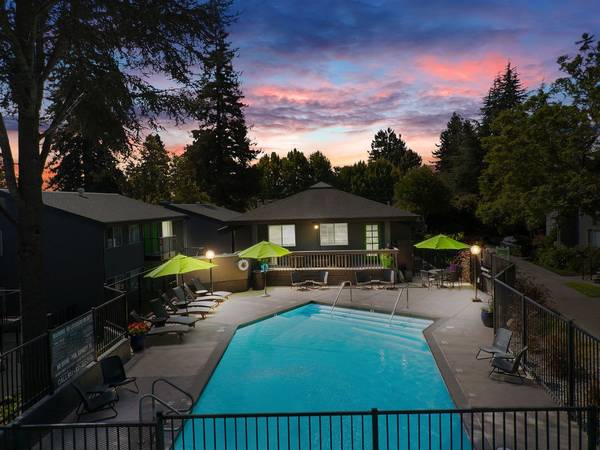 $3,955 / 2br - 686ft2 - Stainless Appliances, Vaulted Ceilings, Pet Stations (santa cruz)63880135845505120