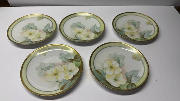 Hand painted 5 plates 1