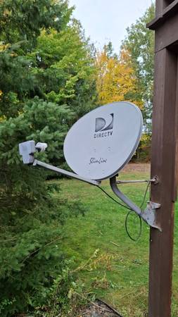 DirectTV satellite dish and mount 1