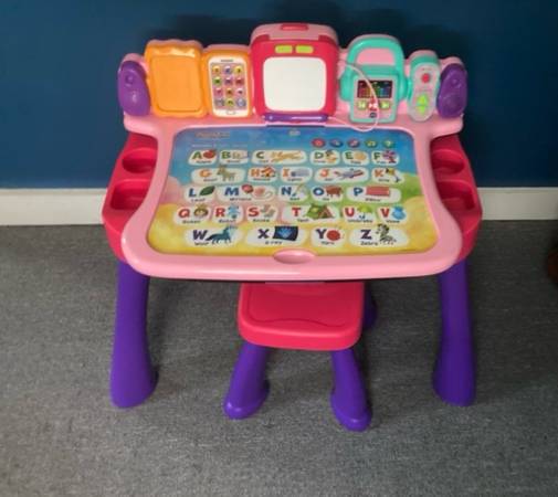 VTech Explore & Write Activity Desk 1