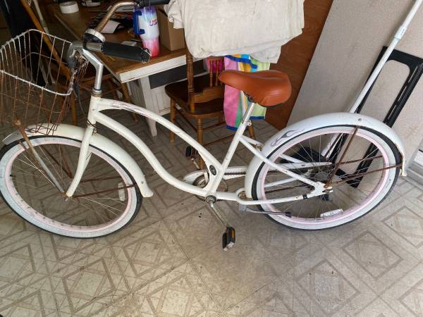 Rare Electra Rosie bicycle 1