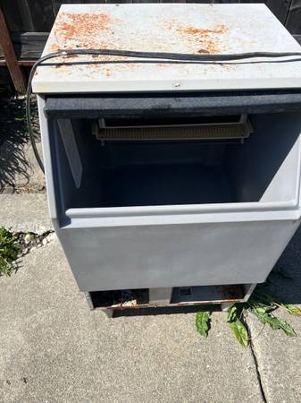 Ice machine 1