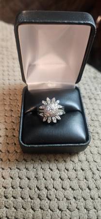 Diamond wedding ring size 7.5 1
