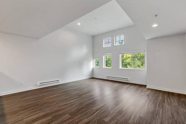 $1,828 / 1br - 745ft2 - Stackable Washer and Dryer, Quartz Countertops, Community Room63934419950722124