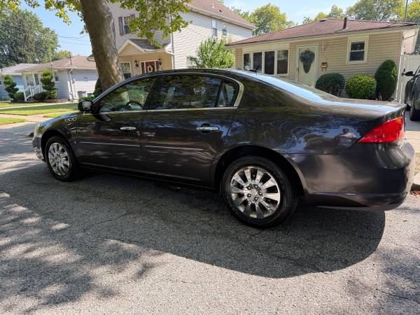 2008 Buick Lucerne runs great It looks beautiful, fully loaded - $2,500 (Staten island)63470890139265123