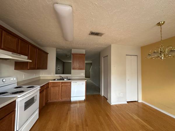 $1,629 / 2br - 1312ft2 - Hermoso adosado en Provincetown63673267756161124