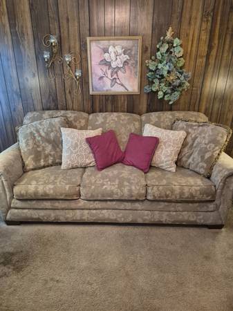 7' Sofa 1