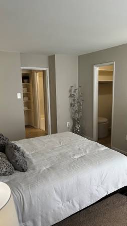 $1,300 / 1br - Apply Today! OakCrest Towers! (Forestville)63822291862785124