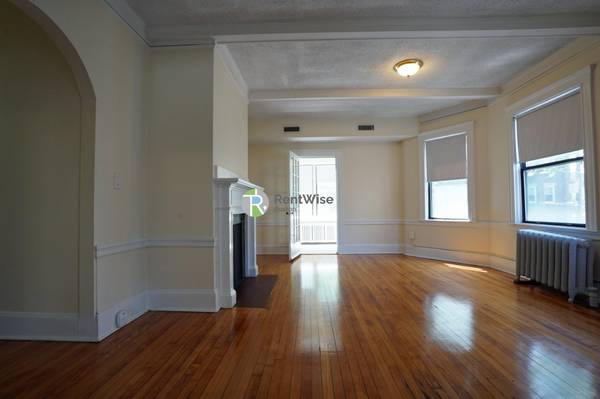 $3,800 / 4br - Available Now!-Incredible Packards 4 bed 2 bath! Central AC. No Fee (Brookline, MA)63875605833603121