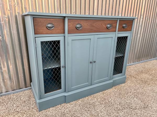 Nice Vintage Curio Buffet Credenza Cabinet Tv Stand - $325 (Hesperia)63471082114945120