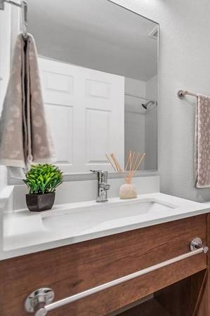 $999 / 305ft2 - Vivo Living Northwoods: 1 MO Free  No Fees63685979220355123