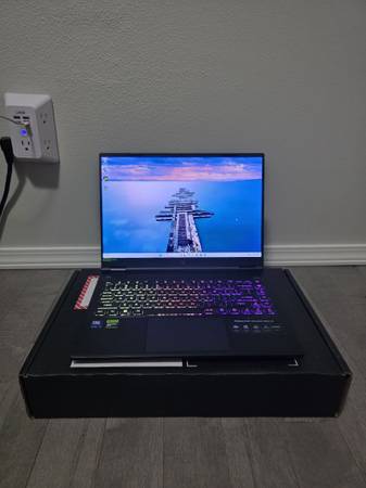 GAMING LAPTOP - CORE ULTRA 7 - RTX 4070 1