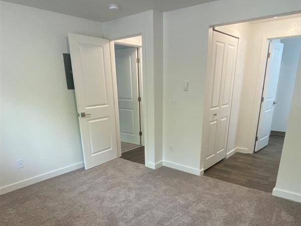 $2,522 / 2br - 1010ft2 - Pets Welcome, Vaulted Ceilings, Washer/Dryer, Renovated Units63934288758019121