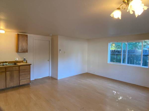 $1.185 / 1 dormitorio - dúplex de 1 dormitorio (Bellingham (área de Birchwood))63509554976387125