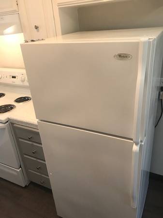 $1,050 / 1br - llave lista, ¡1 habitación reformado, 1 baño! ¡Solicita hoy, aprobaciones rápidas! (Visalia, California)63809838416897124