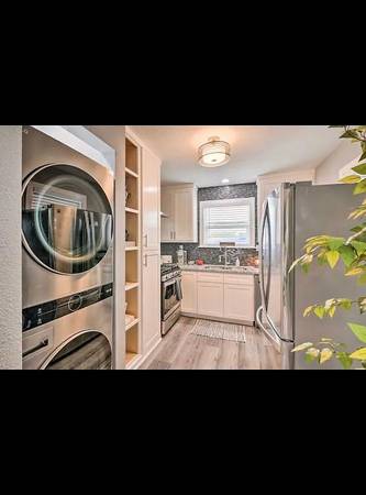 $365,000 / 6br - 2480ft2 - ¡Precioso! Casa de 6/2 en venta por $365,000 (Galveston Texas)63832138517889123
