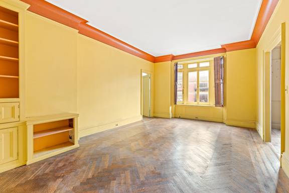 Prewar CONDO! 1BR PLUS DINING ROOM, OR use as a 2BR= up to you 1