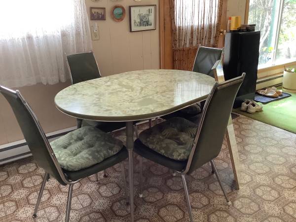 Retro dining set 1