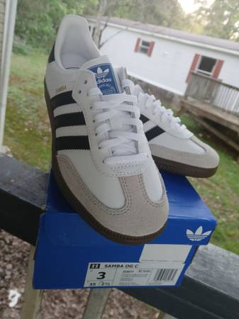 adidas gazelle silver green womens Adidas Superstar Triple White Shell Toe EG4960 Men's Size 13 Missing 1  Insole