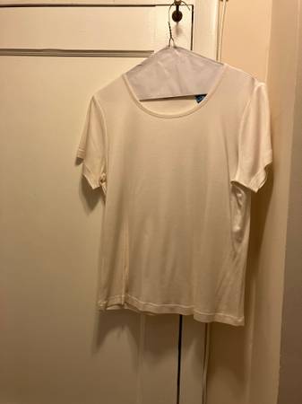 Small Silk White Blouse  SIZE  6-8 1