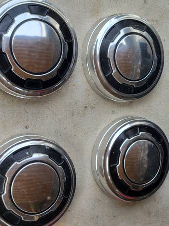 Ford Hub Caps 1