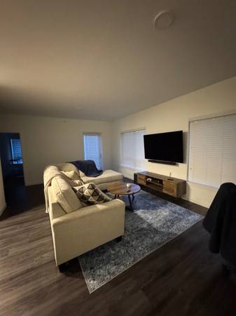 $2,800 / 3br - 3bed/2bath: $2,800 (furniture and utilities included) (Lynnwood)63808008169345120