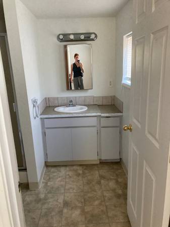 $1,800 / 2br - 2 bedroom apartment available (Gaston)63820909003649122