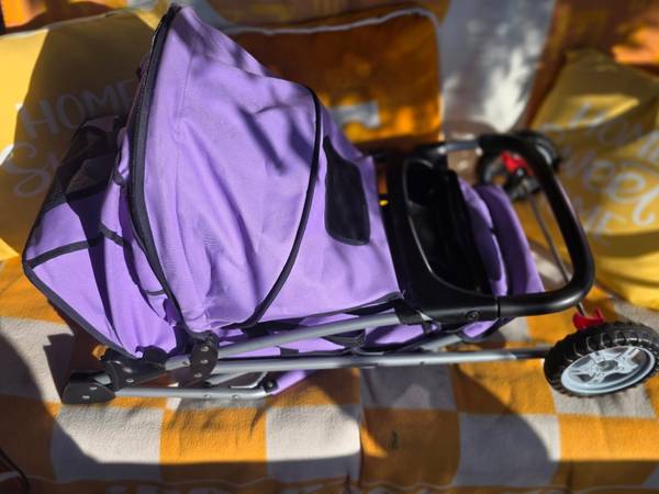 Dog stroller (Kingsport)63884383264641120