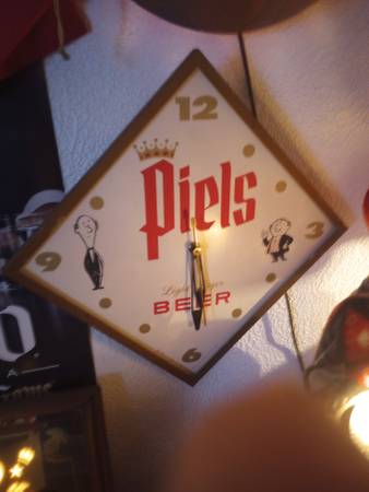 Harry & Bert Piels Working Clock 1