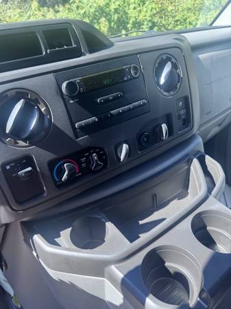 2014 Ford E250 Super Duty - Photo 6