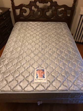 Sealy Posturepedic Mattress (Full Size) 1