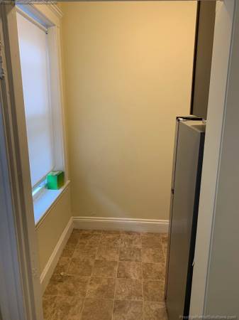 $1,995 Estudio moderno excelente - SIN COMISIÓN - Calefacción / Agua caliente incluidos - Lavandería - Cerca del tren - Se aceptan gatos (Allston)63996404921986124