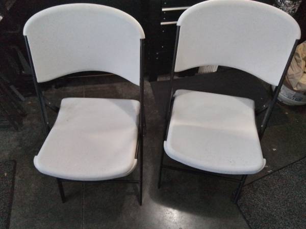 Chairs folding..(2)..500 pound capacity heavy duty 1