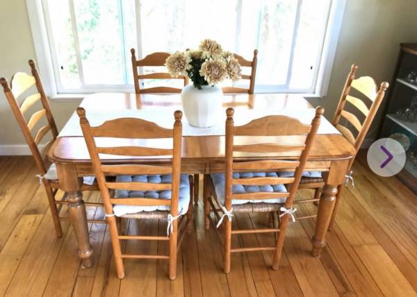 Great Solid Maple Dining Table Seats 8 with chairs 1