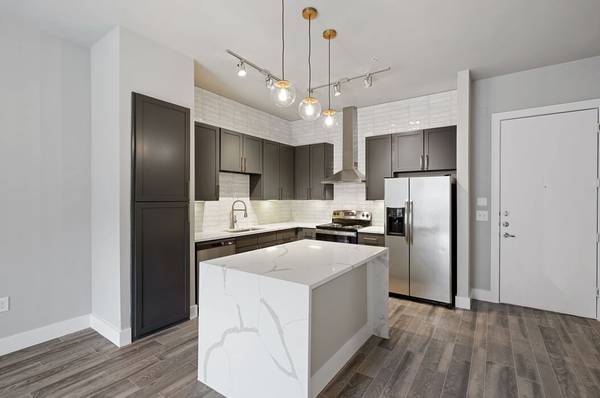 $1,589 / 1br - Un nuevo apartamento de lujo en Uptown con ¡4 SEMANAS GRATIS! (Uptown/Uptown Dallas/Dallas)63796375415297120