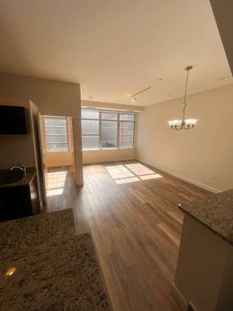$3,800 / 2br - Renovated South End 2 Bed For $3,800 AVAIL NOW (South End)64167983341697123