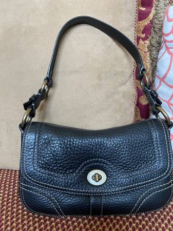 Brand new coach purse 1