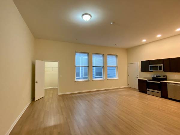 $1,238 / 1br - 1005ft2 - Charming 1Br/1Ba Apartment in Downtown Baltimore! - FREE MONTH PROMO! (Baltimore)63694780267265124