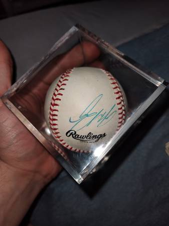 Mike Piazza Signed Baseball 1