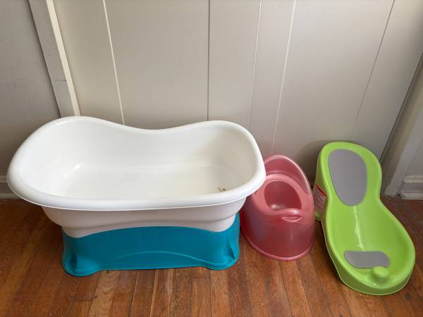 Pink Potty Chair Infant Newborn to Toddler Bath Tub w Stand Rinse Seat 1