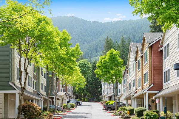 $4,129 / 4br - 1958ft2 - ¡A Minutos del Hermoso Mt. Si! ⛰️ Totalmente Renovado con Garaje! ¡Renta Gratis! (1525 Rock Creek Ridge, North Bend, WA)63845962682371120