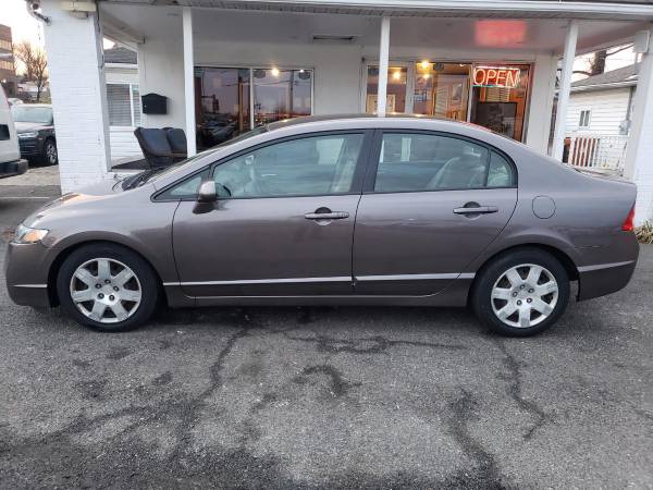 2010 Honda Civic LX Sedan 5-Velocidades AT GARANTÍA GRATUITA DE 3 MESES! - $8,500 (+ AUTO BANK II - ¡CRÉDITO BUENO/MALO/INEXISTENTE ACEPTADO!)63618594355585123