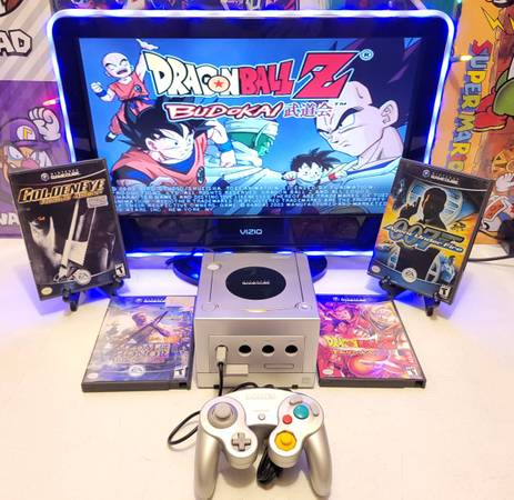 Nintendo GameCube Silver Set w/ 4 Video Games DBZ 007 Medal Honor 1