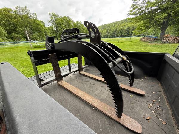 Skid Steer Quick Attach 48” Grapple Forks 1