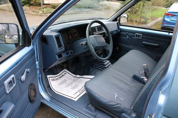 Camionetas Nissan Otras de 1989 - $5,499 (Mejores precios en Richs Car Corner)63623267945987124